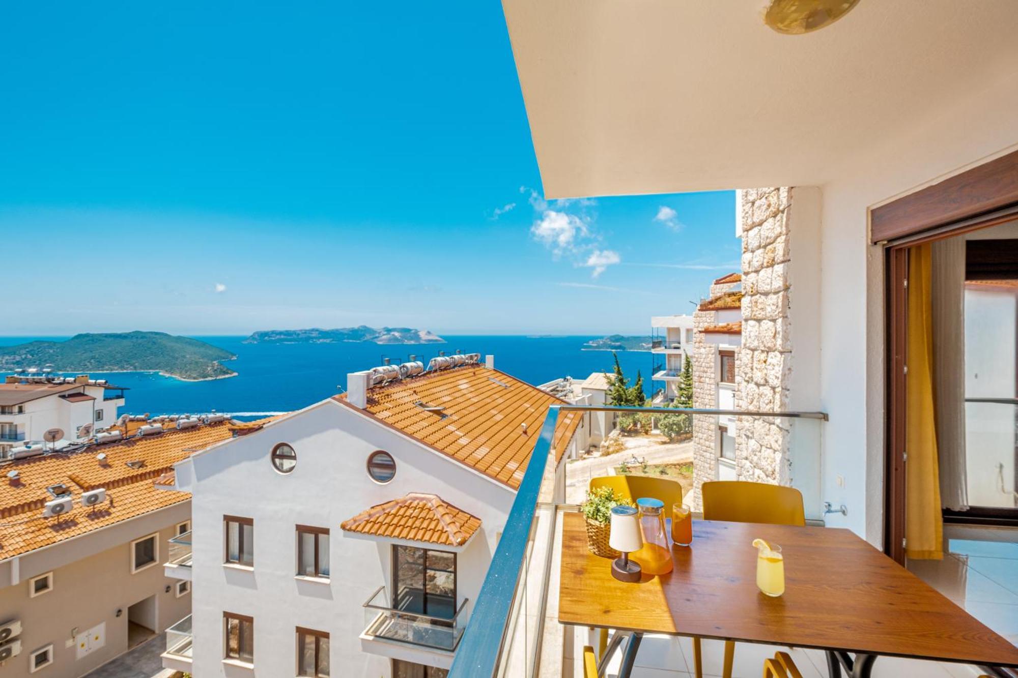 Blue View Suites Каш Екстериор снимка