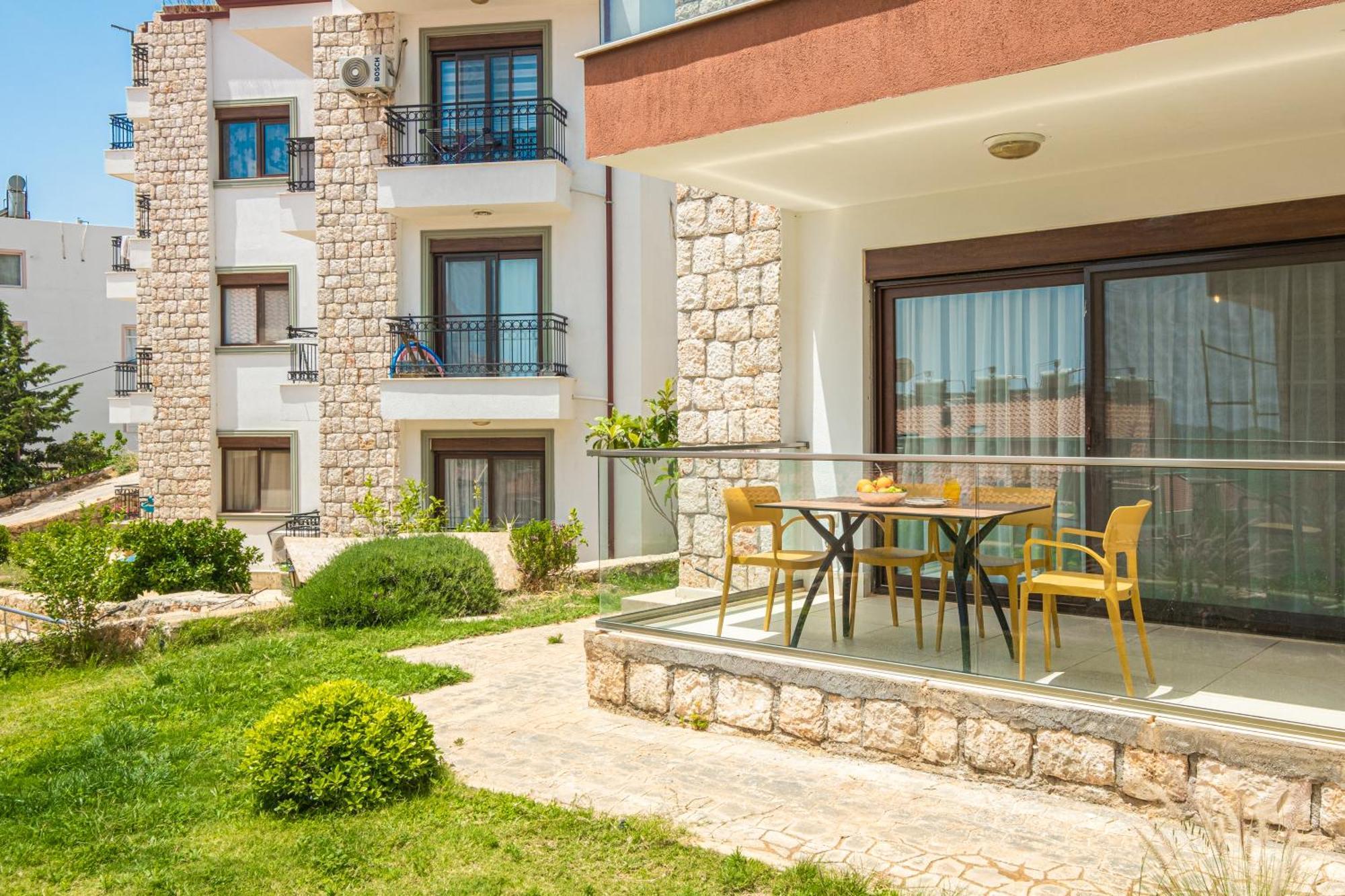 Blue View Suites Каш Екстериор снимка
