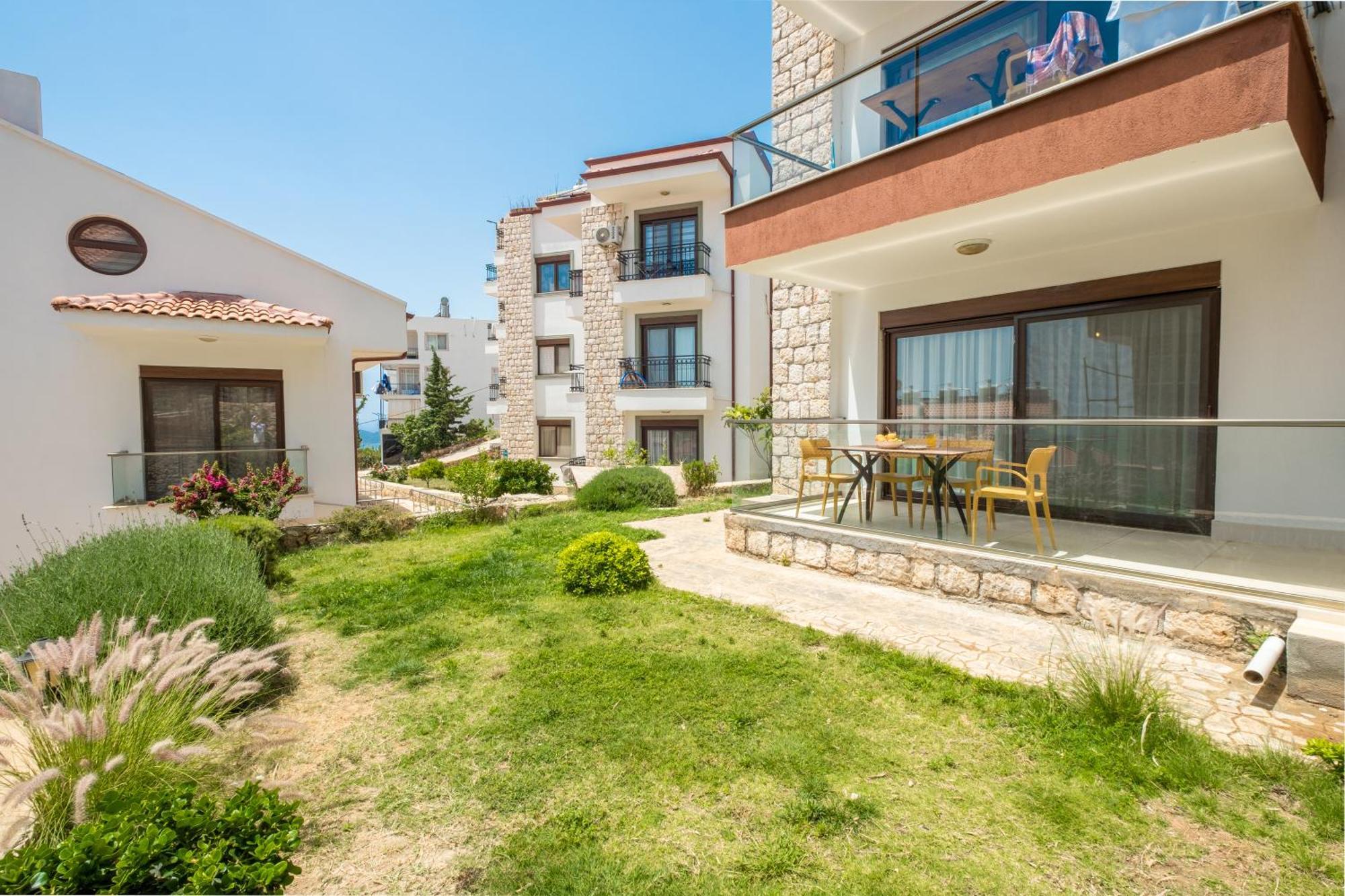 Blue View Suites Каш Екстериор снимка